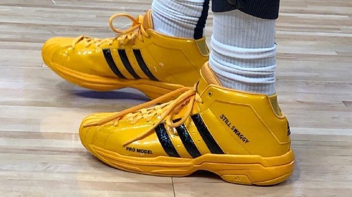 与克里夫兰 与克里夫兰